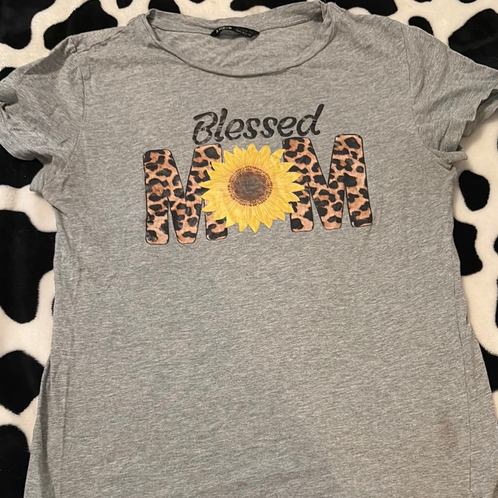 Gray 'Blessed Mom' T-Shirt